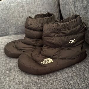 The North Face NSE Tent Booties- Men’s Medium Slippers